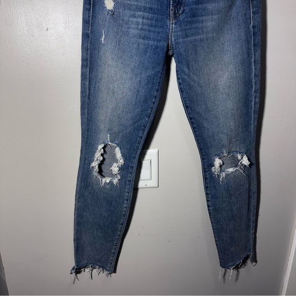 MOTHER - The Stunner Ankle Step Fray Jeans in Helter Skelter Size 28 - Picture 5 of 16